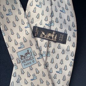 Hermès blue beaver tie